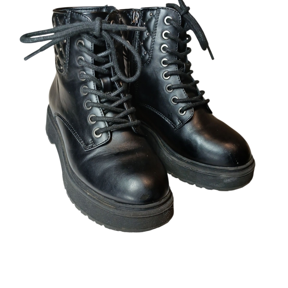 Sonoma Girls Black Combat Boots w/ Quilted Stud Detail | Size 1 - Picture 8 of 14